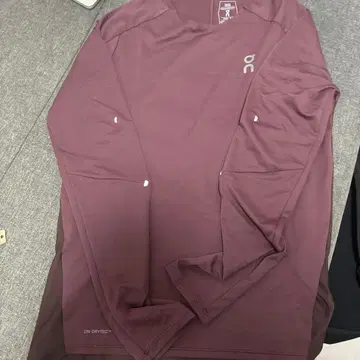 On 퍼포먼스 롱 T 퍼플 XS