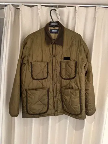 UNIVERSAL OVERALL 퀼팅 자켓 BEAMS