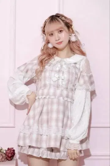 NOEMIE 레이스 케이프 오픈 숄더 셋업 핑크