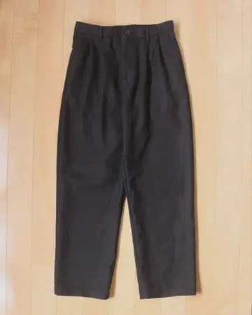 UNIVERSAL PRODUCTS 2 TUCK WIDE CHINO