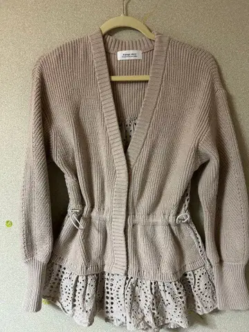 아르페쥬 스토리 케이블 니트 가디건 상의