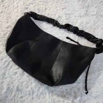 ARTIFICIAL GRAIN SHOULDER BAG WYM 블랙