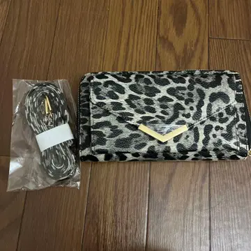 레오파드 무늬 장지갑 스트랩 포함