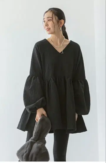 완판템 SHIORI x MERI 블랙 올 패턴 튜닉 meri 미