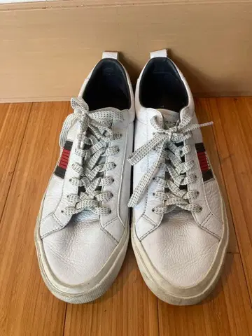 Tommy Hilfiger 플래그 디테일 스니커즈