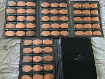 디즈니 수베니어 메달 60개 케이스 포함