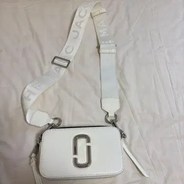 마크제이콥스 숄더백 화이트