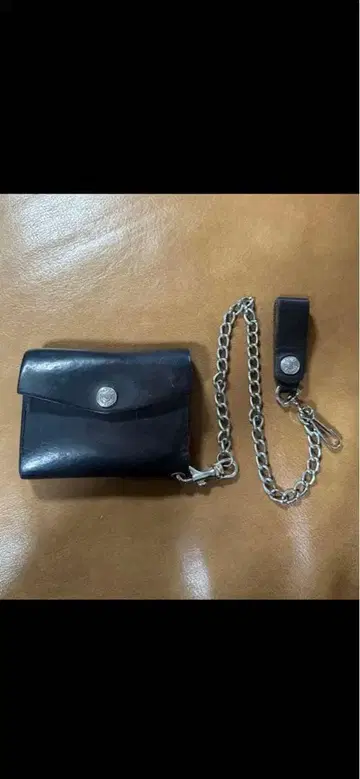 쇼트 트래커 지갑