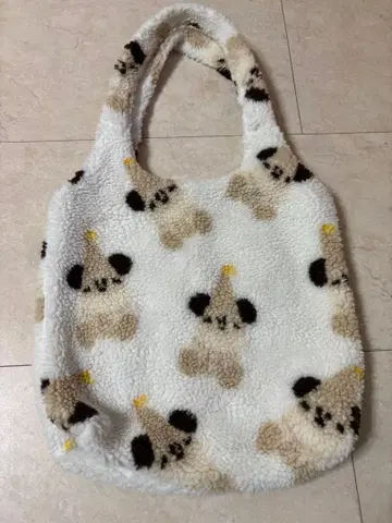 릴린린 토트백 디즈니 크리스마스 2024 네고 불가 새상품급