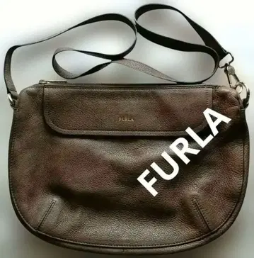 새상품급 FURLA 브라운 가죽 숄더백