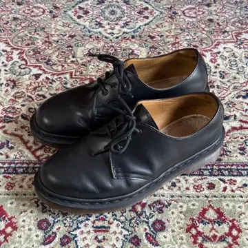 닥터마틴 3홀 UK7 잉글랜드제