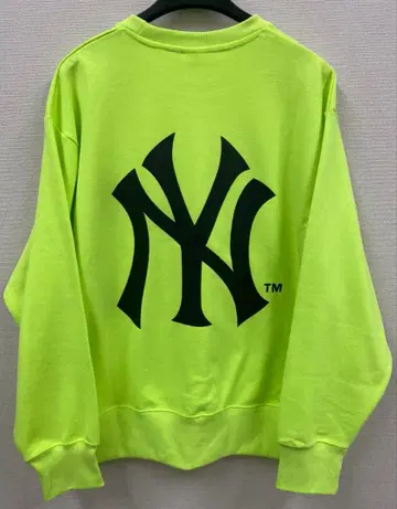 [ 희소 ] NY 양키스 맨투맨 백 프린트