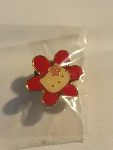 헬로키티 핀 배지 1997년