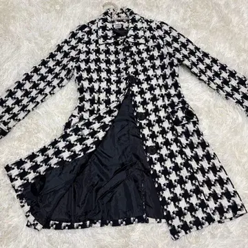 새상품급 A라인 하운드투스 체크 패턴 코트 블랙 화이트 울 혼방