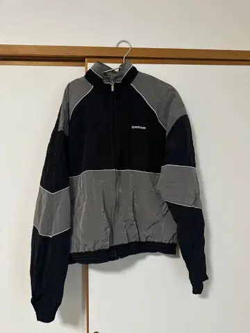 threetimes 집업 자켓 블랙 그레이