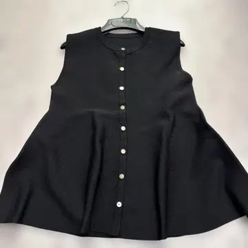 16 새상품급 노스탤지어 블랙 니트 베스트 베스트