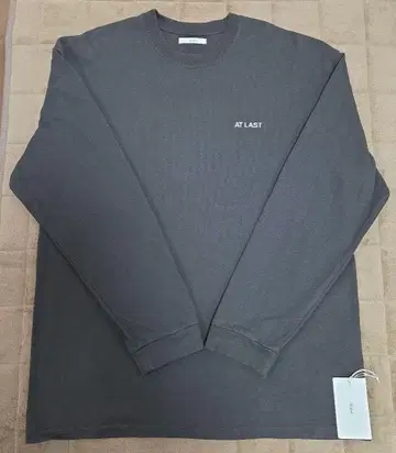 택 포함 anuke 로고 프린트 티셔츠