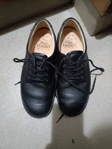 Finn Comfort 블랙 레이스업 슈즈