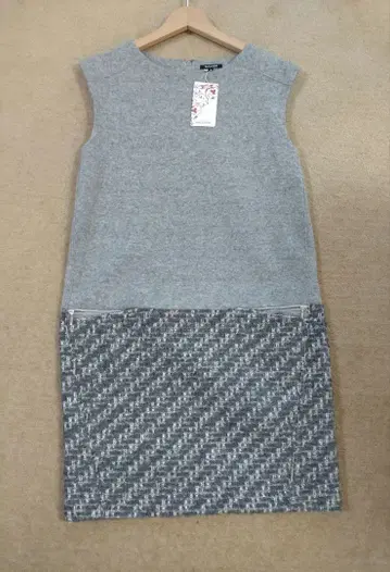 DoCLASSE 슬리브리스 무릎 기장 원피스 9