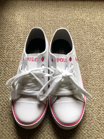 폴로 화이트/핑크 스니커즈