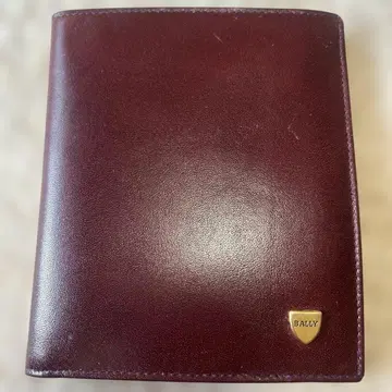 BALLY 버건디 이단 접이식 지갑