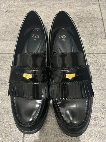 ZARA 블랙 코인 로퍼 38 24.5cm