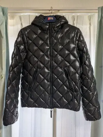 DUVETICA 블랙 다운 자켓