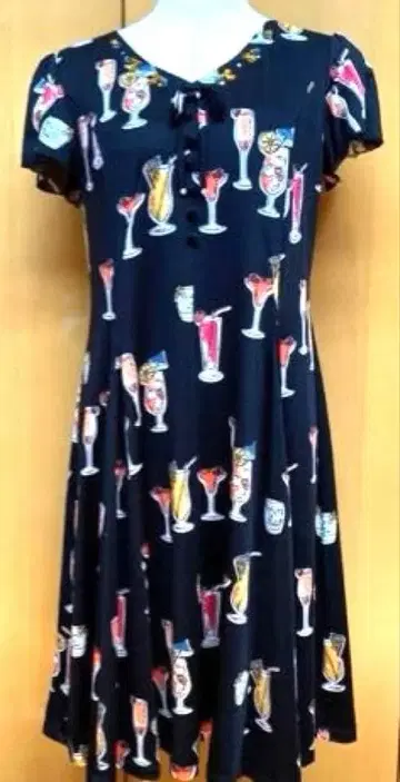 슈퍼 뷰티 블랙 베이스 원피스 40