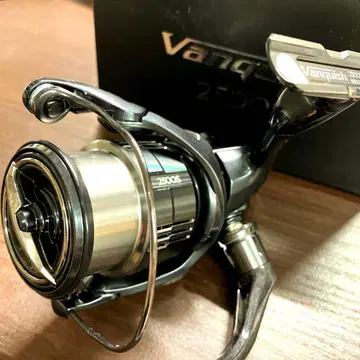 새상품 19 뱅퀴시 2500S SHIMANO 시마노 스피닝 릴
