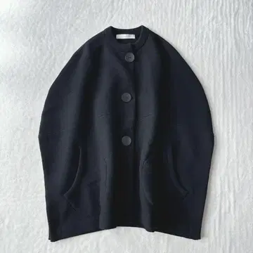 [새상품급] 에스트네이션 판초 케이프 코트 블랙 니트 소재 라운드 버튼