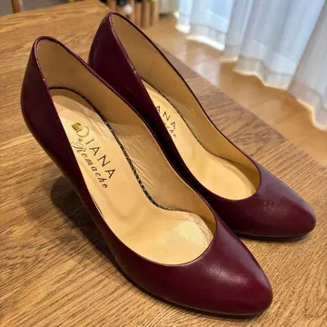 DIANA 버건디 하이힐 24.5