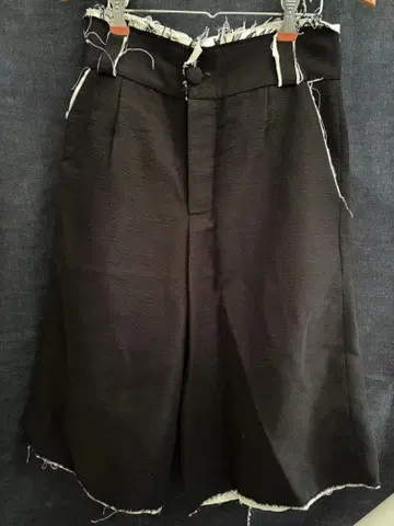 마리아 투리 페로 하프 팬츠