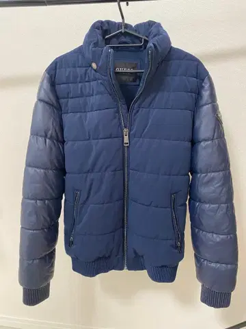 GUESS 새상품급 블루종 S 사이즈 남성용 다운