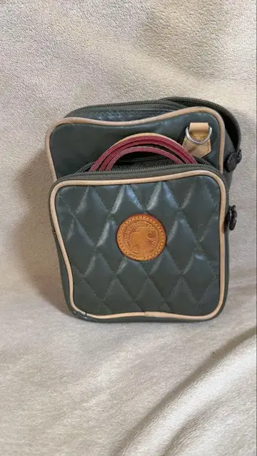 HUNTING WORLD 숄더백 다크 그린