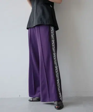HARE 자카드 라인 플레어 팬츠 퍼플