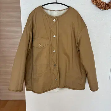 뷰티 앤 유스 보아 코트