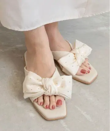 RANDA 빅 리본 플랫 샌들 M 크림