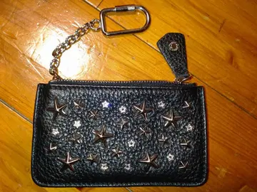 JIMMY CHOO 지미추 블랙 주름 가죽 스터드 코인