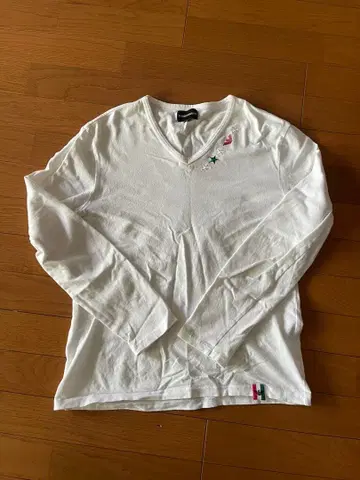 엠포리오 아르마니 화이트 V넥 티셔츠