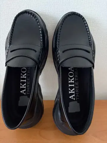 AKIKOAOKI 로퍼 미사용