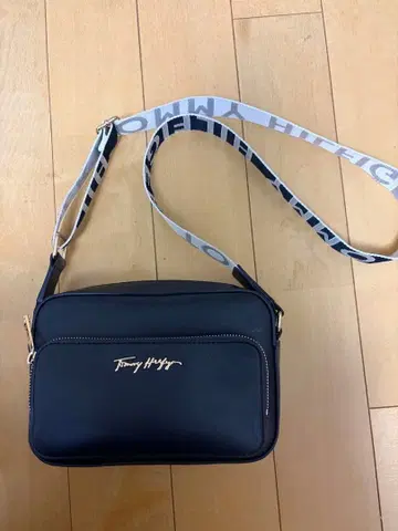 타미힐피거 숄더백 네이비