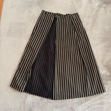 Wafflish Waffle 포멀 스커트