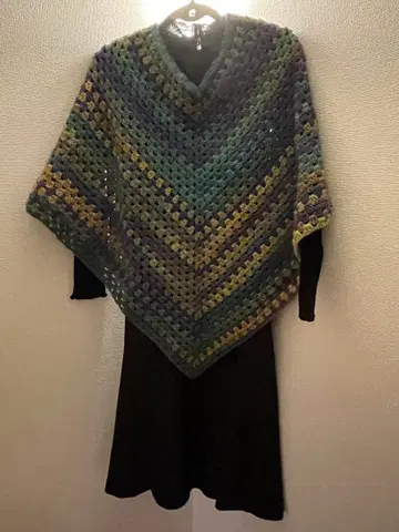 크로셰 뜨개질 그래니 스퀘어 판초 그린 계열 그라데이션