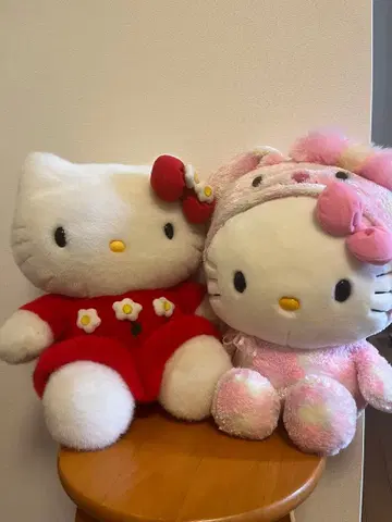 헬로키티 봉제 인형 빨간색과 핑크 [ 사이즈 대 ]