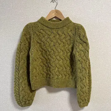 빔즈 AK+1 케이블 니트 긴팔 크롭 기장