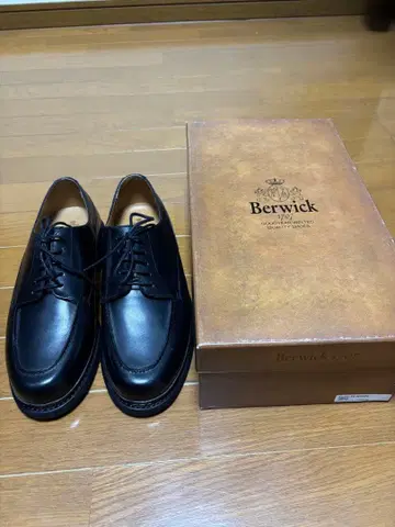 새상품 Berwick 4477 U칩 슈즈 27.0cm 블랙
