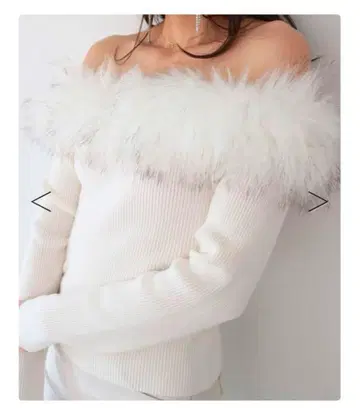 AMBIENT 퍼 오프숄더 니트 퍼 포함 상의 snidel