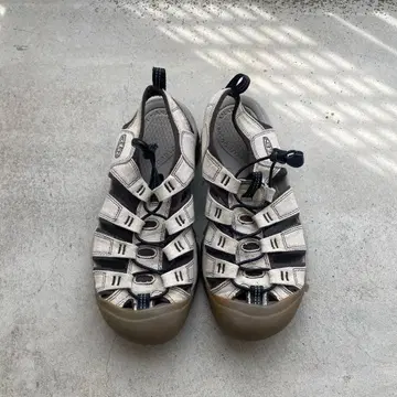 베이지 아웃도어 샌들 캔버스 킨 뉴포트 사이즈 27cm