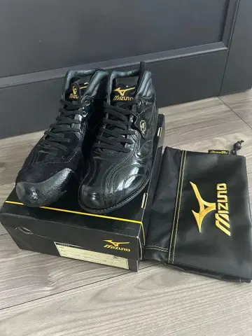 미즈노 블랙스 스파이크 28.5cm 수납 봉투 포함