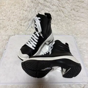 4CCCCEES 포씨즈 통굽 레이스업 부츠